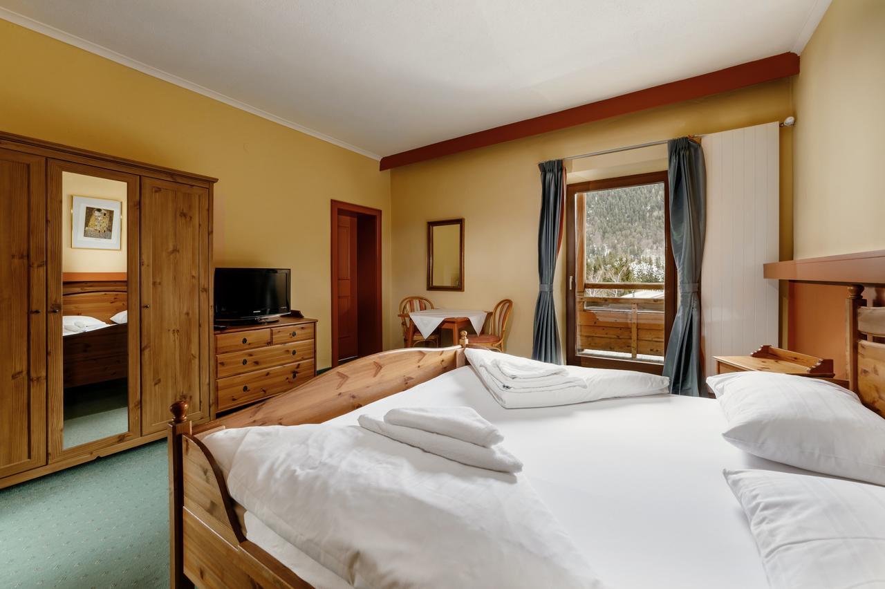 Hotel Pillerseehof Санкт Улрих ам Пилерзее Стая снимка